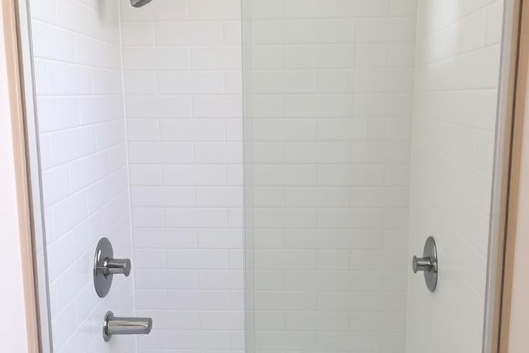 Shower refinishing Stilwell KS